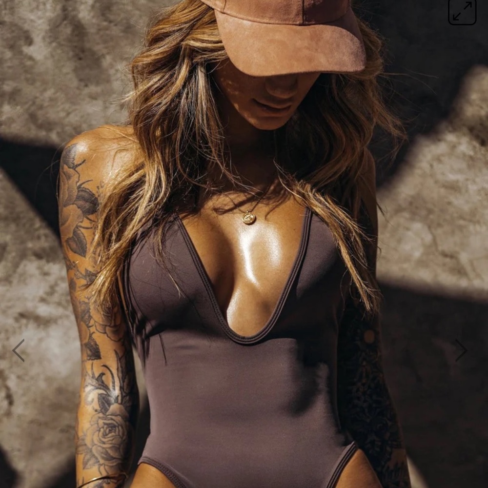 Gooseberry Seaside One Piece Cacao Swimsuit Size XL. New With Tags.